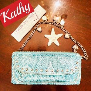 Kathy Van Zeeland signature chain shoulder purse👛 (Smoke Free Home)